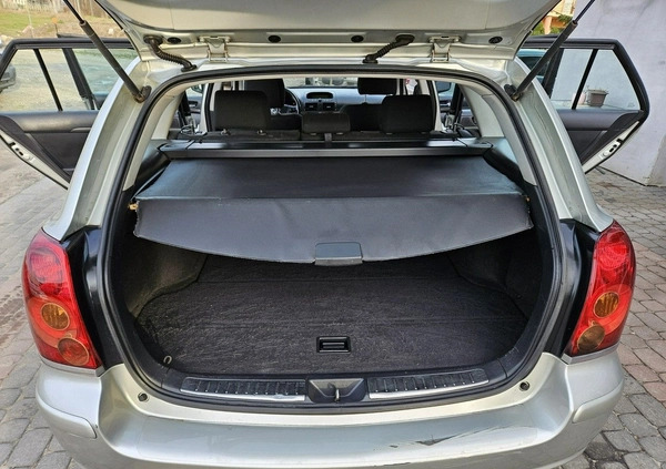 Toyota Avensis cena 9999 przebieg: 320000, rok produkcji 2005 z Łochów małe 106